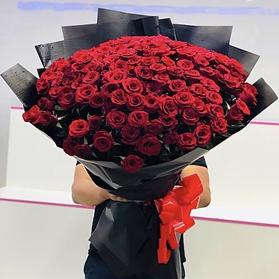 200 Red Roses