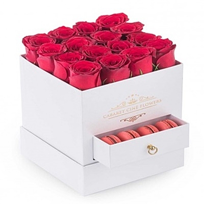 Rose and Macaron in a Box