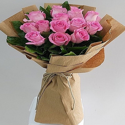 13 Pink Roses