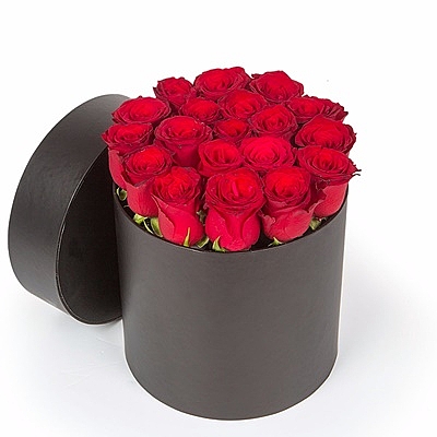 19 Roses in a Box